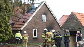 Woning verwoest door uitslaande brand in Westerhaar-Vriezenveensewijk