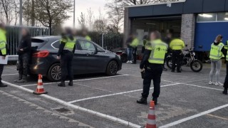 Vijf auto's in beslag genomen bij controle in Rijssen-Holten