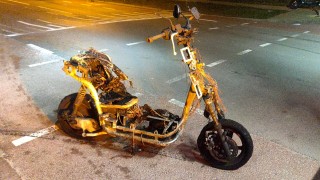 Elektrische scooter gaat in vlammen op in Glanerbrug