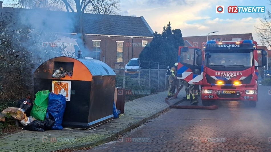 Aan de Poolsmansweg bleek een container in brand te staan.