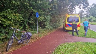 Fietsers achter elkaar onderuit in Enschede