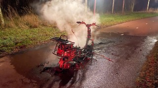 Scooter in brand gestoken in Enschede