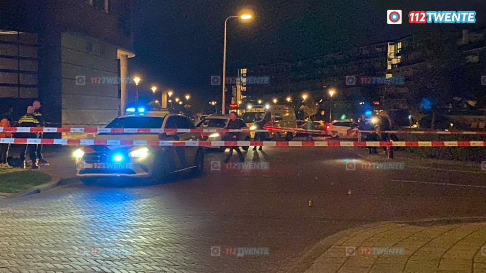 Man (22) gewond bij ruzie voor politiebureau in Oldenzaal