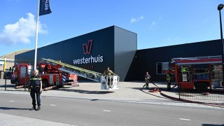 Brand bij bedrijf in Almelo snel onder controle