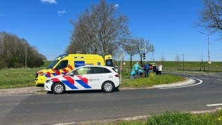 Handbiker gewond bij aanrijding in Almelo