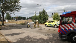 Gasfles vat vlam op parkeerplaats langs de A1 bij Holten