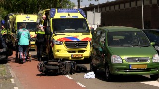 Twee gewonden bij ongeval in Enschede, verkeer opnieuw muurvast op singel