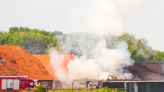 Schuur grotendeels verloren bij brand in Bornerbroek