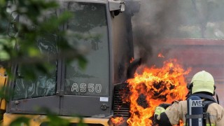 Brandweer rukt uit voor brand op boerenerf in Geesteren