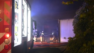 Loods verwoest door brand in Geesteren
