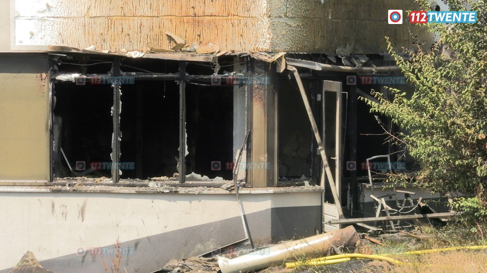 Gewonde bij uitslaande brand in Hengelo, woning volledig uitgebrand