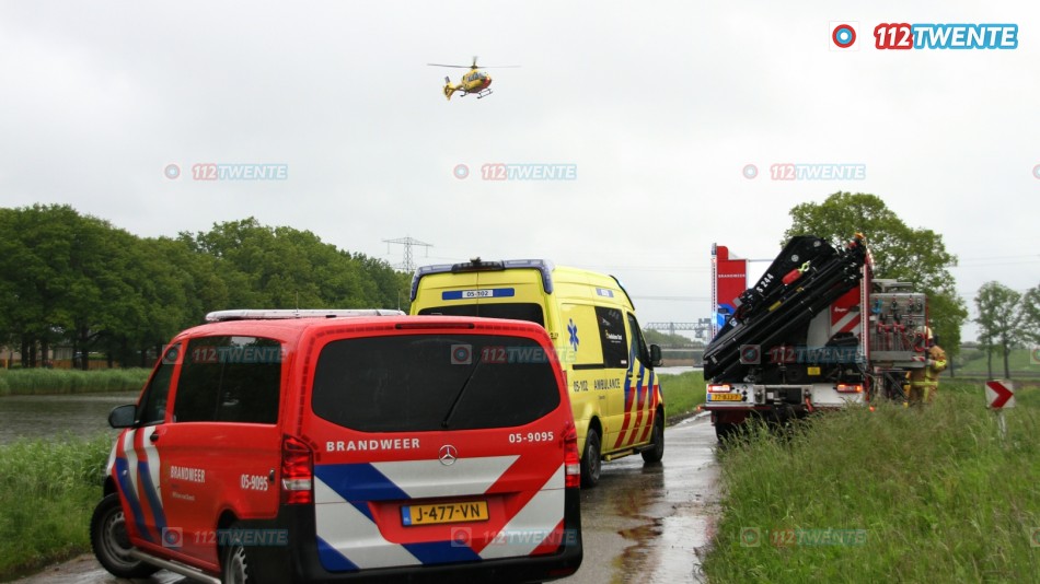 Twee gewonden bij ernstig ongeval langs kanaal in Almelo, traumahelikopter ingezet
