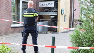 Brand op terrein bij hotel 't Elshuys in Albergen, politie doet onderzoek