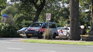 Tweetal aangehouden na wapenvondst in auto bij Holten