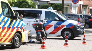 Scooterrijder met spoed naar het ziekenhuis na aanrijding in Oldenzaal