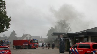 Brandweer rukt uit voor industriebrand in Enter