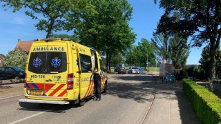 Brommerrijder gewond bij aanrijding in Bornerbroek
