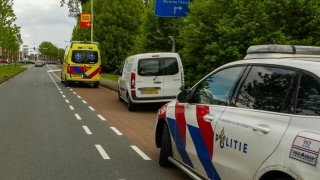 Automobilist rijdt door na aanrijding in Enschede