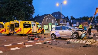 Gewonden bij ernstige aanrijding in Enschede