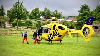 Traumahelikopter landt in Ootmarsum