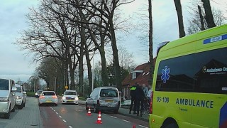 Bestuurder rijdt door na ongeval in Weerselo