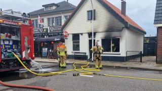 Uitslaande woningbrand veroorzaakt veel schade in Hengelo