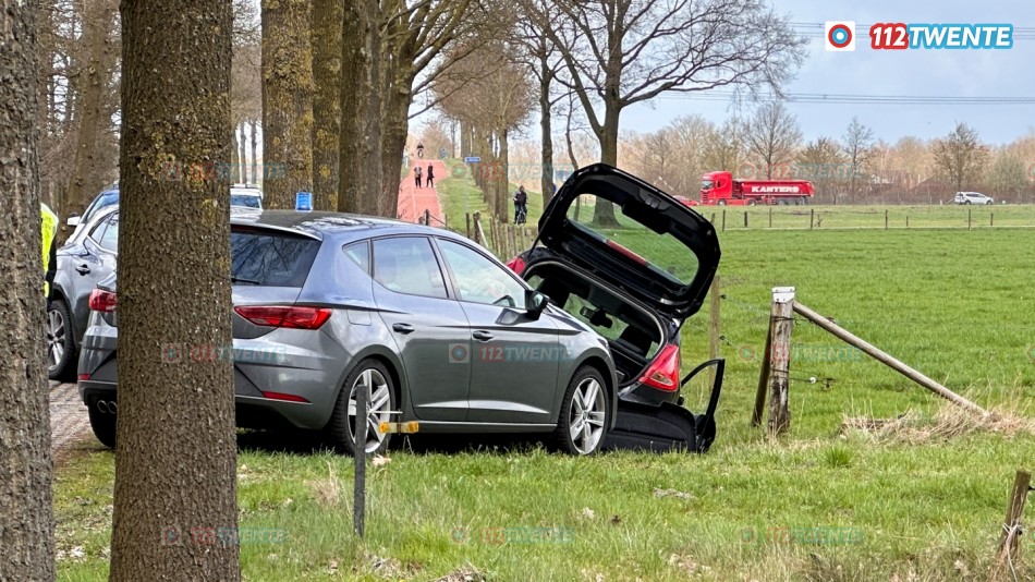 Crash na wilde achtervolging van gestolen auto door Enschede en Glanerbrug: drie aanhoudingen