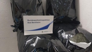 12 kilo hennep in kofferbak aangetroffen op grens bij Bad Bentheim