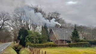 Brandweer blust schoorsteenbrand in Tubbergen