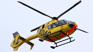 Kind valt door dak in Tubbergen, traumahelikopter ingezet