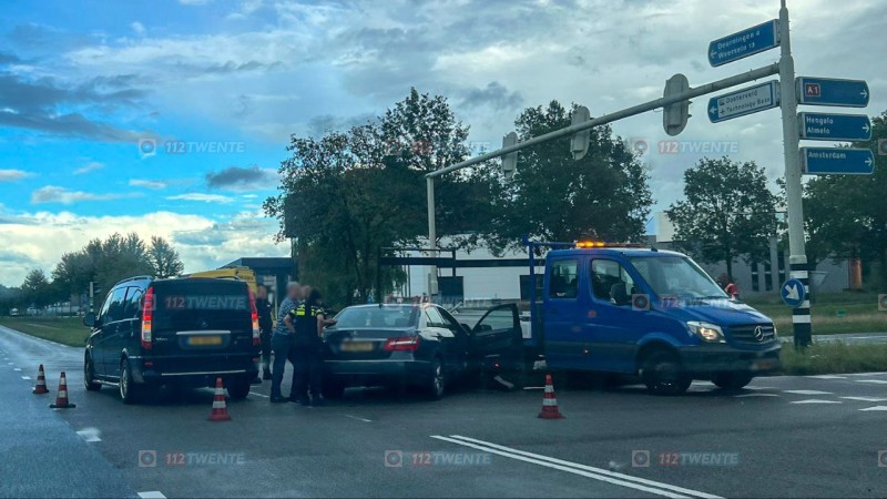 Verkeershinder door aanrijding in Hengelo