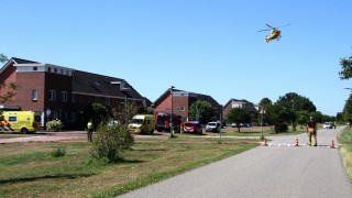 Vrouw ernstig gewond bij brand in Wierden, traumahelikopter opgeroepen