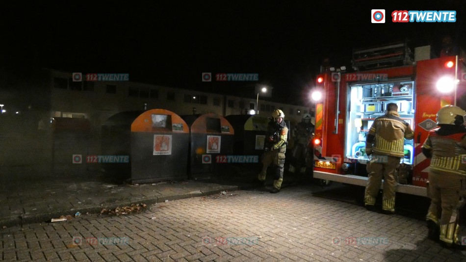 Jaarwisseling: twee scooters uitgebrand in Enschede, auto's uitgebrand in Hengelo