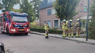 Brand in wooncomplex Enschede, brandweer schaalt op naar middelbrand
