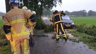 Storm Francis raast over Twente: hulpdiensten rukken uit
